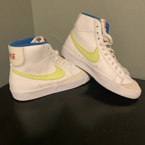 Nike Blazer Mid 77 White Lemon Velcro hi top size 7Y - Picture 3 of 7